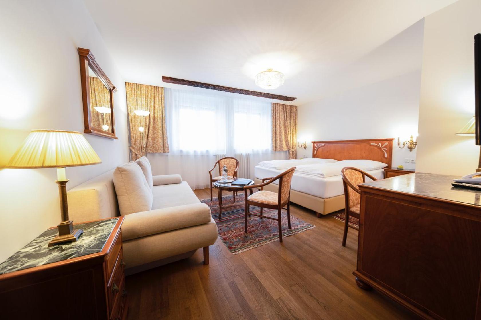 Austria Classic Hotel Wolfinger - Hauptplatz ลินซ์ ภายนอก รูปภาพ