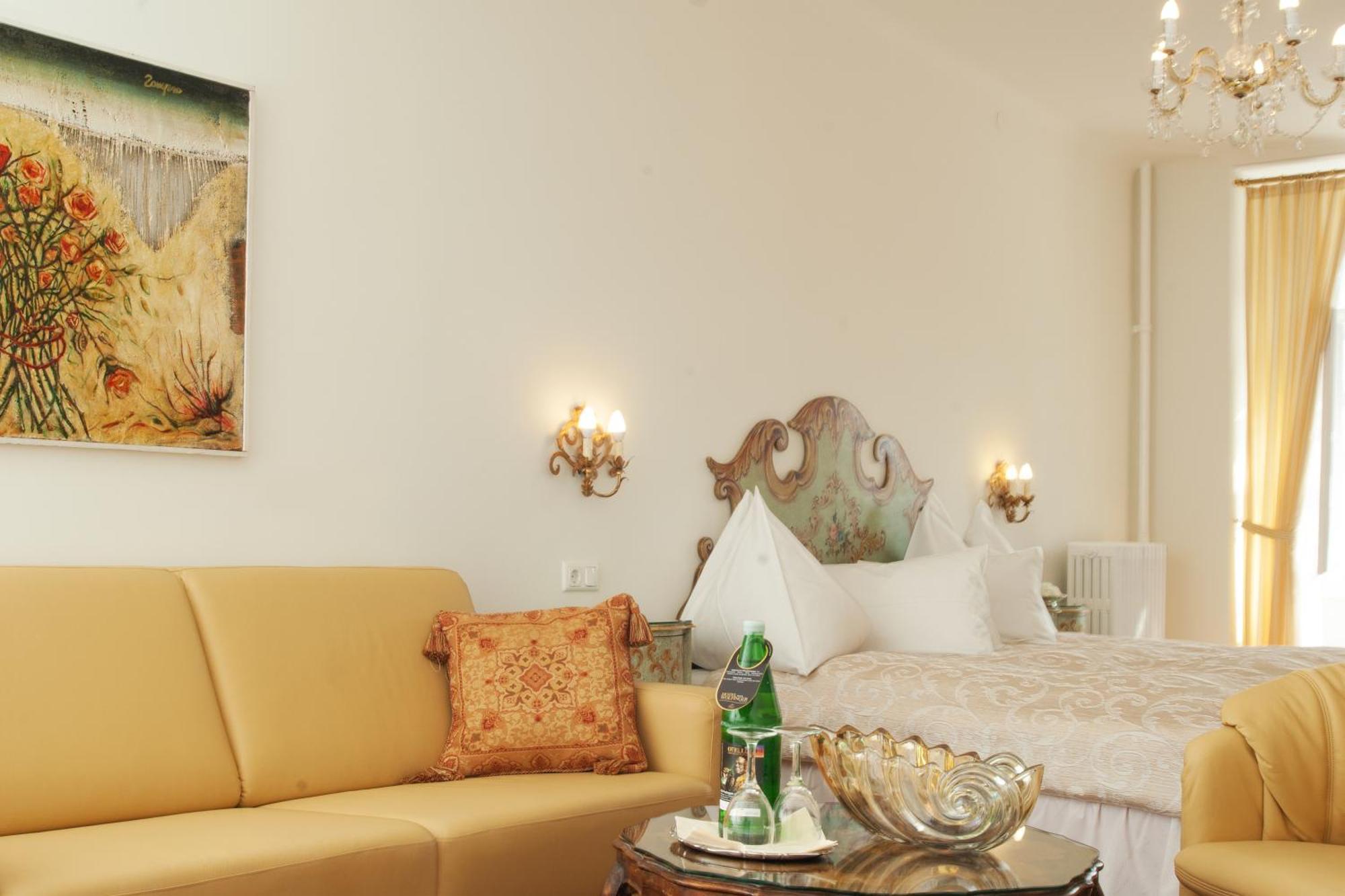 Austria Classic Hotel Wolfinger - Hauptplatz ลินซ์ ภายนอก รูปภาพ