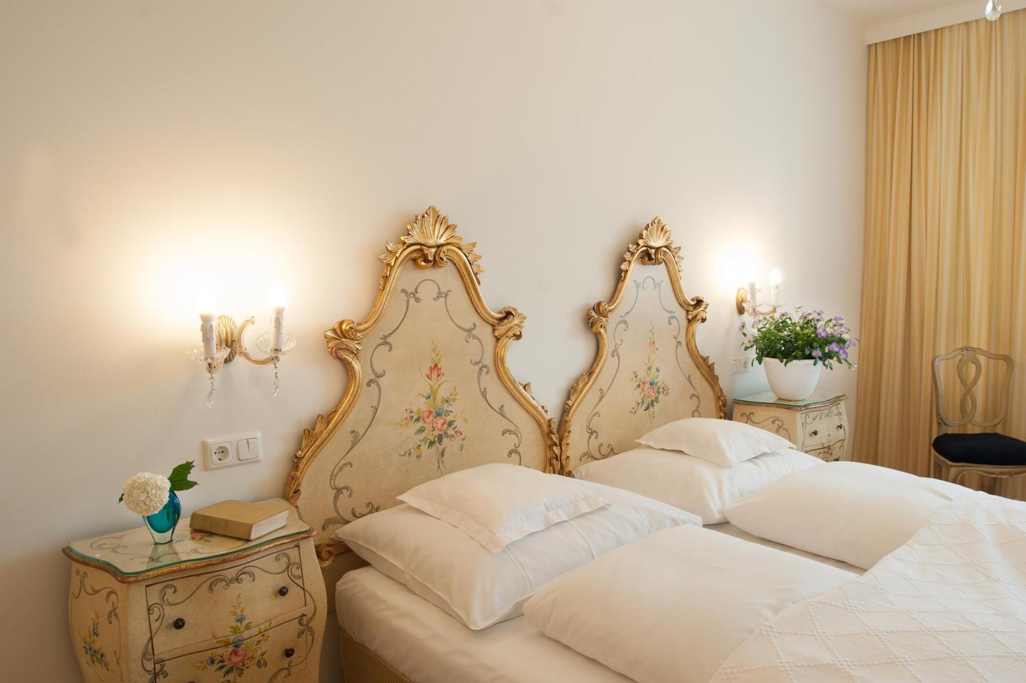 Austria Classic Hotel Wolfinger - Hauptplatz ลินซ์ ภายนอก รูปภาพ